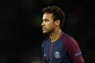 Beautiful, but useless: in France, Neymar sometimes flirts