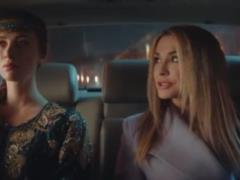  Gurrem Sultan  sat down to Sumskaya in the car, and Ponomarev sang with  Krushelnytska 