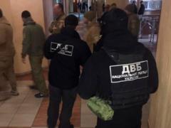 Полицейские украли из автомобиля инкассаторов $120 тысяч