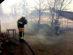 В Затоке неизвестные подожгли базу отдыха