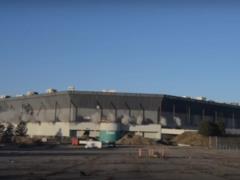 A lot of noise and ... nothing. In Detroit unsuccessfully blew up a huge sports arena