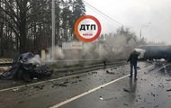 In Kiev, the truck crushed a car, there are victims