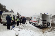 Снегопад спровоцировал более 30 аварий на Московском тракте. ФОТО,