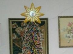 На Одесчине собрали самую большую новогоднюю елку Украины из цветных карандашей