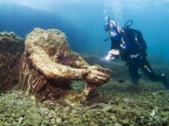  Sin City . On the Web showed the sunken "ancient Rome Las Vegas" (photo, map)