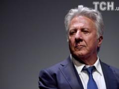 Naked Dustin Hoffman sexually molested his daughter s classmate