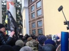 Полиция открыла два уголовных дела по факту столкновений возле Окрябрьского дворца в Киеве