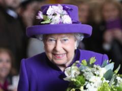 Elizabeth II told what she gives her subjects for Christmas