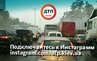 At the entrance to Kiev from Kharkov, a huge traffic jam