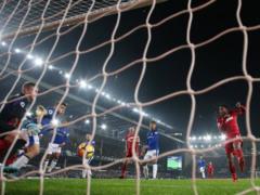 Everton beat Swansea, Rooney scored again