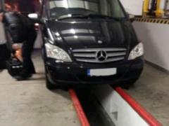 Гражданин Грузии с диппаспортом пытался вывезти из Украины крупную партию сигарет
