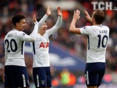 Tottenham  finished the year with defeat, and Kane was the best scorer in 2017