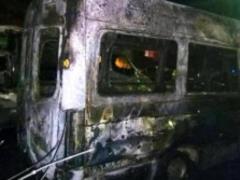 Во Львове возле стадиона Украина сгорели две машины