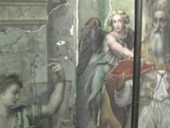 In the Museums of the Vatican discovered the ancient paintings of Raphael
