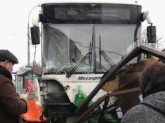Водитель объяснил причину наезда на остановку