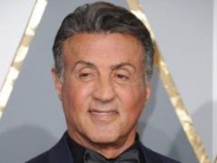 Сильвестр Сталлоне показал рождественские фото со своими дочерями