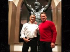 Sylvester Stallone bought the Rocky statue for 404 thousand dollars