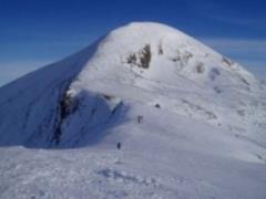Rescuers found the tourists who had lost their way in the Carpathian Mountains
