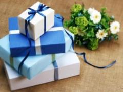 Американці витрачають 16 мільярдів доларів на рік на непотрібні подарунки