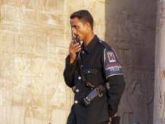 В Египте демонстранты напали на полицейких