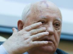 Горбачов боїться, що  вся система завалиться 