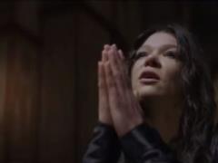 Ruslana took a clip-prayer in the St. Sophia Cathedral in Kiev