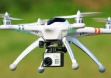 Квадрокоптеры научились летать стаями без GPS