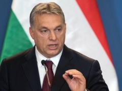 Премьер Венгрии назвал беженцев  мусульманскими захватчиками 