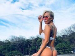 Lady Gaga boasted buttocks in thong on vacation