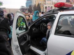 Служебные собаки и катание на приусах: харьковские копы устроили праздник для детей