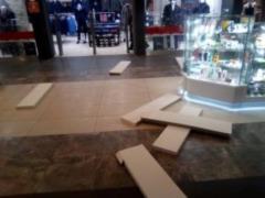 In one of the Lutsk shopping centers the ceiling collapsed