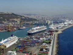 In Barcelona, ??a cruise liner was in an accident
