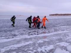 In Cherkassy two teenagers fell through the ice, one of them died - PHOTO,