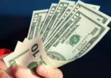 What currency do Ukrainians trust most