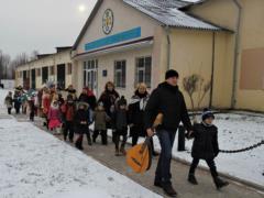 В МО показали, как дети поздравляли саперов с Крещением