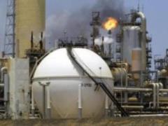 In Venezuela, for the first time in 60 years, the largest oil plant was stopped