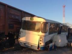 Під Одесою зіткнувся потяг і автобус, шість постраждалих