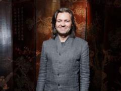 Surrogate mother gave birth to the singer Dmitry Malikov child