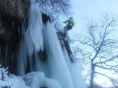 In Ukraine, the highest flat waterfall has frozen - PHOTO,