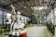 UMMC will install a 19-meter worker and collective farm monument in Upper Pyshma
