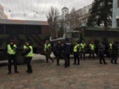 Центр Києва патрулюють понад дві тисячі правоохоронців