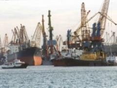 Більше 20 суден-порушників за місяць прибутку в порти Криму