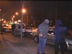 В Киеве иностранцы угоняли элитные авто - ФОТО,