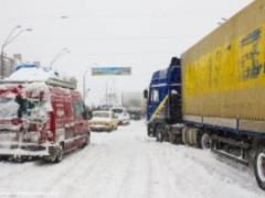 У столиці можуть обмежити в їзд великовантажного транспорту через негоду
