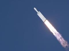 Bloomberg: Как Илон Маск опередил космическую программу России