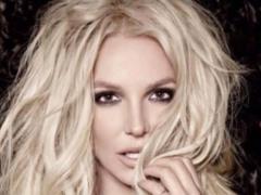 Sports Britney Spears showed training in short sexy shorts