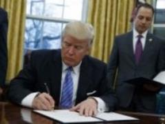 Дональд Трамп подписал закон о бюджете США