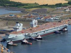 On the newest British aircraft carrier Queen Elizabeth deployed the first air squadron