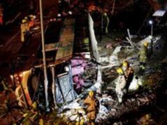 В Гонгконге перевернулся автобус с туристами