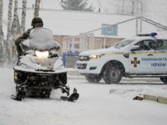 Guardsmen help border guards to protect the border near Chernivtsi